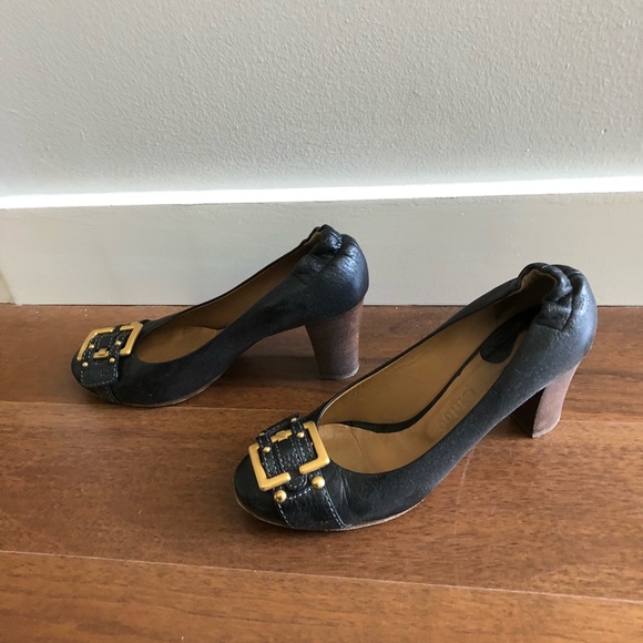 Chloe Pumps with Gold Buckle - 37.5 - Picture 2 of 5